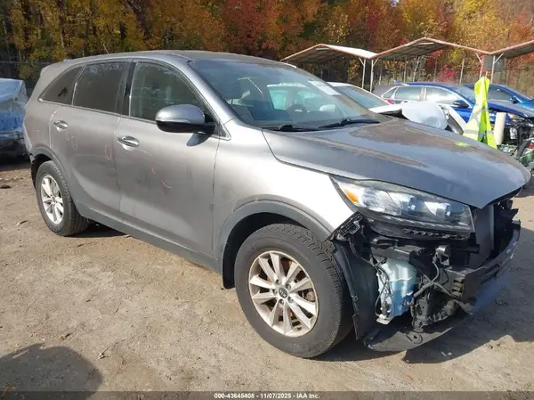 5XYPG4A39KG541281 2019 KIA SORENTO - Image 1