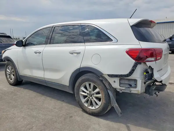 5XYPG4A39KG545539 2019 KIA SORENTO - Image 2