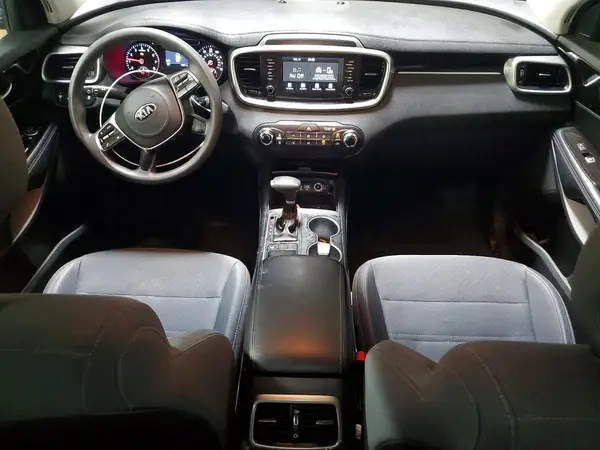 5XYPG4A39KG545587 2019 KIA SORENTO - Image 8