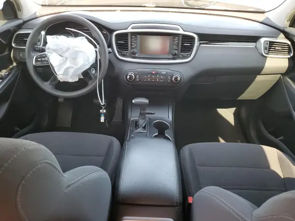 5XYPG4A39KG546402 2019 KIA SORENTO - Image 8