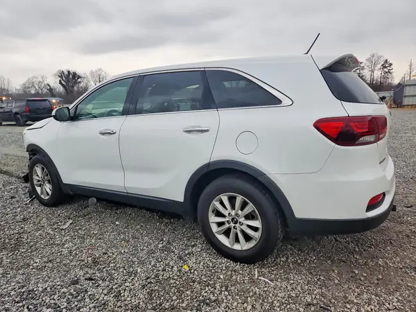 5XYPG4A39KG546464 2019 KIA SORENTO - Image 2