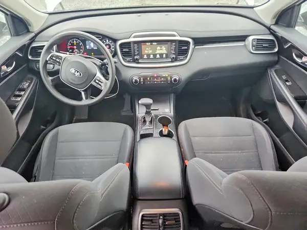 5XYPG4A39KG546464 2019 KIA SORENTO - Image 8