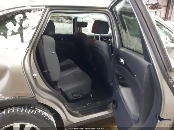 5XYPG4A39KG551955 2019 KIA SORENTO - Image 8
