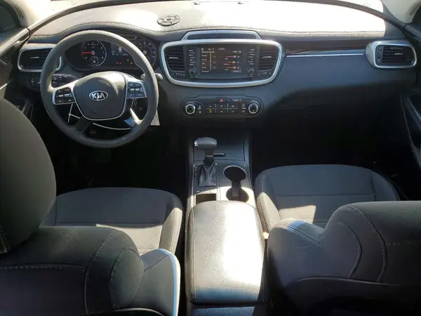 5XYPG4A39KG557237 2019 KIA SORENTO - Image 8