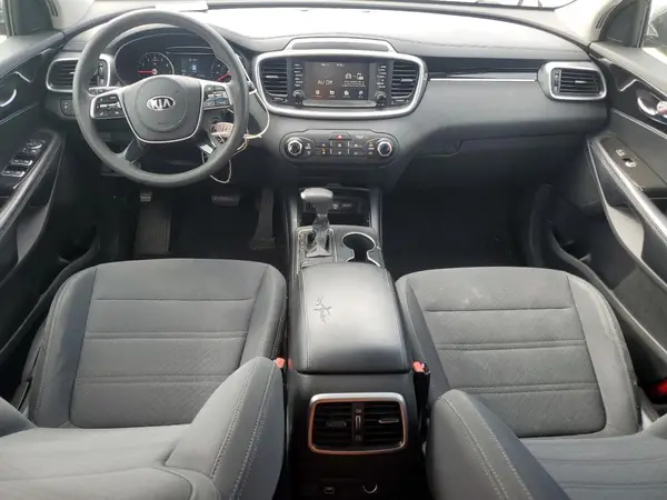 5XYPG4A39KG557805 2019 KIA SORENTO - Image 8