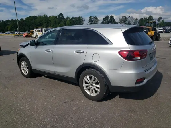 5XYPG4A39KG561997 2019 KIA SORENTO - Image 2