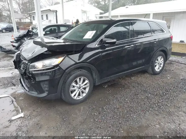5XYPG4A39KG562115 2019 KIA SORENTO - Image 2