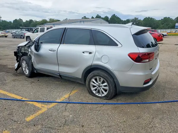 5XYPG4A39KG562227 2019 KIA SORENTO - Image 2