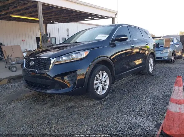 5XYPG4A39KG562552 2019 KIA SORENTO - Image 2