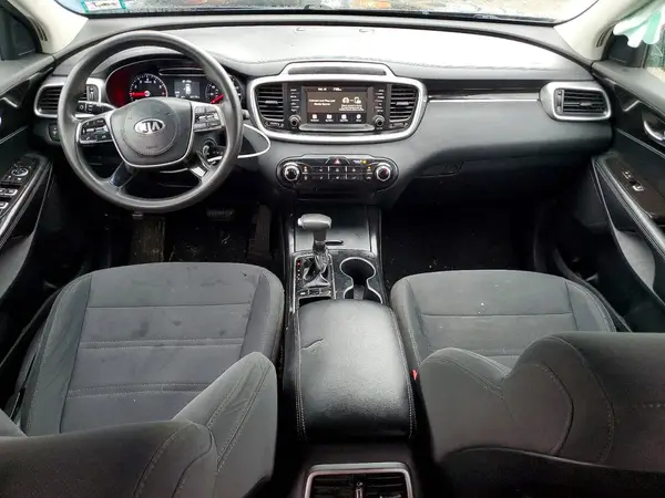 5XYPG4A39KG565788 2019 KIA SORENTO - Image 8