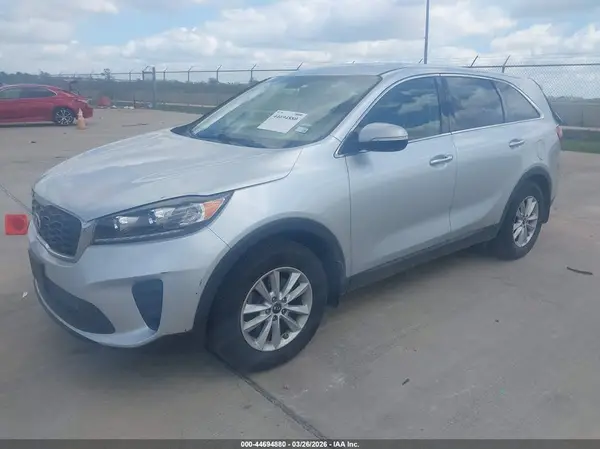 5XYPG4A39KG568254 2019 KIA SORENTO - Image 2
