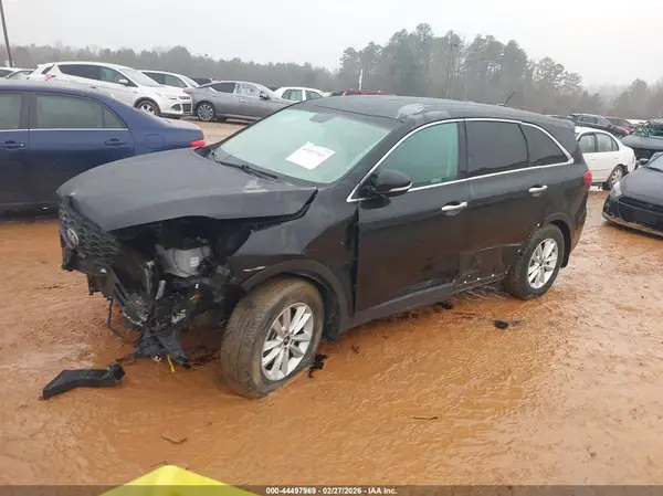 5XYPG4A39KG569503 2019 KIA SORENTO - Image 2