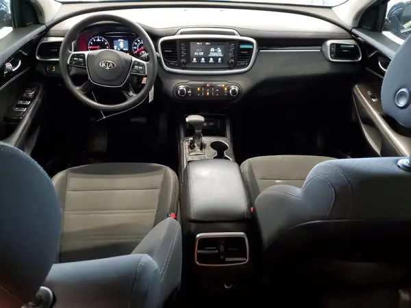 5XYPG4A39KG573745 2019 KIA SORENTO - Image 8