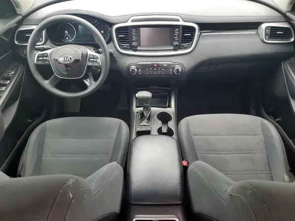 5XYPG4A39KG574233 2019 KIA SORENTO - Image 8