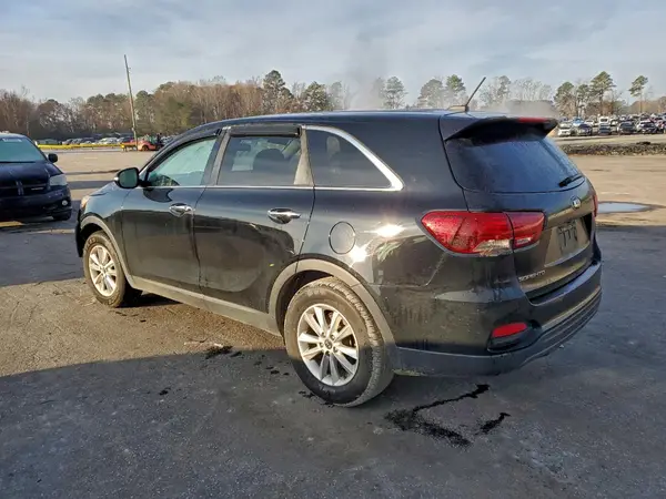 5XYPG4A39KG575494 2019 KIA SORENTO - Image 2