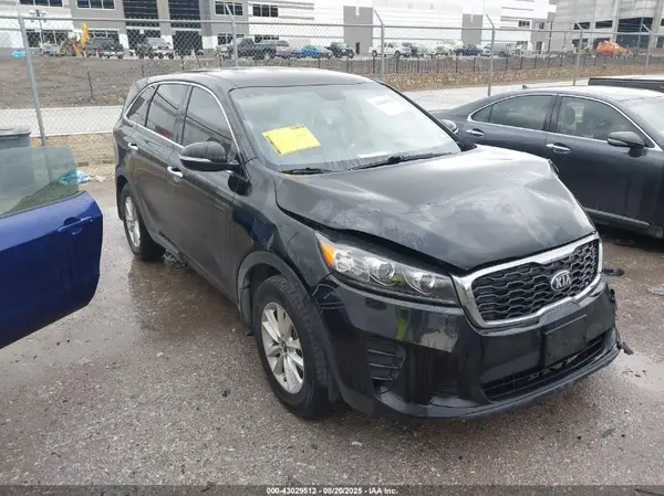 5XYPG4A39KG578377 2019 KIA SORENTO - Image 1