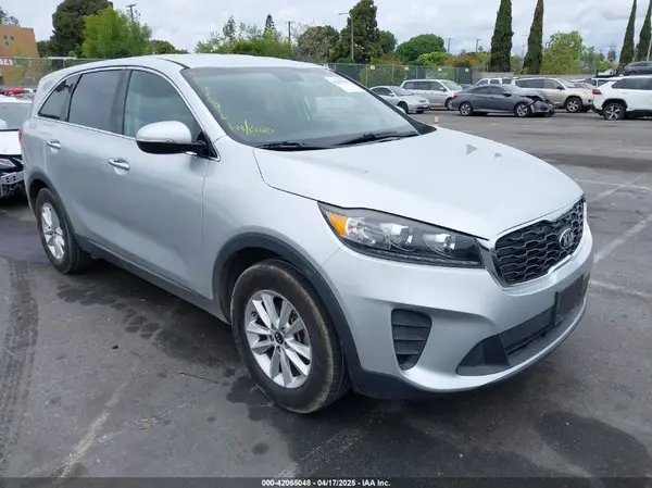 5XYPG4A39KG580369 2019 KIA SORENTO - Image 1