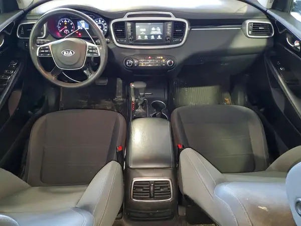 5XYPG4A39KG582364 2019 KIA SORENTO - Image 8