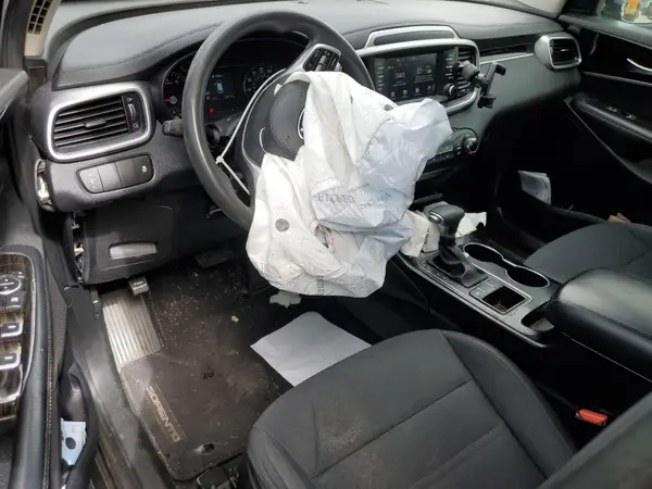 5XYPG4A39KG585376 2019 KIA SORENTO - Image 8