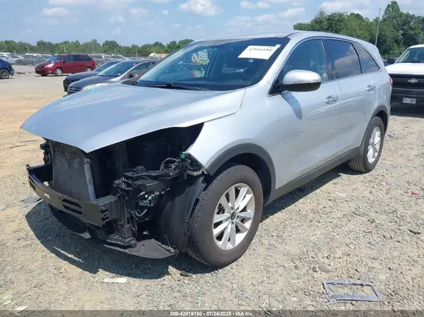 5XYPG4A39KG586690 2019 KIA SORENTO - Image 2