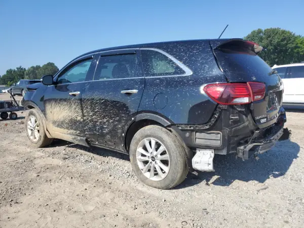 5XYPG4A39KG588293 2019 KIA SORENTO - Image 2