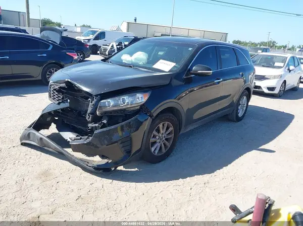 5XYPG4A39KG594966 2019 KIA SORENTO - Image 2