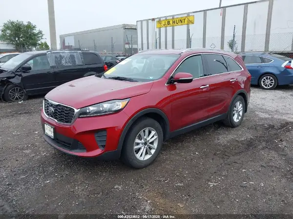5XYPG4A39KG595275 2019 KIA SORENTO - Image 2