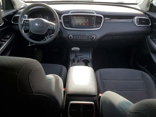 5XYPG4A39KG596877 2019 KIA SORENTO - Image 8