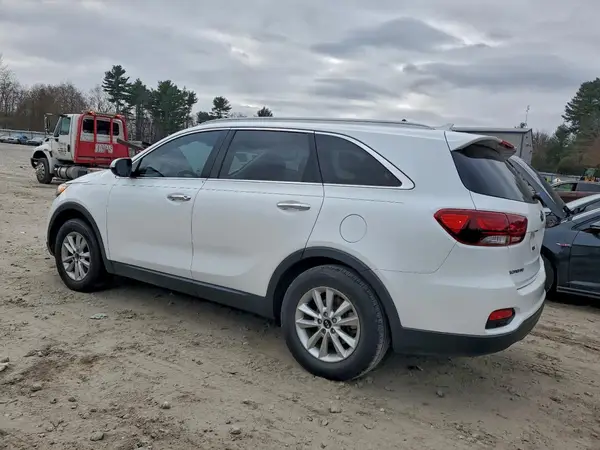 5XYPG4A39KG601169 2019 KIA SORENTO - Image 2