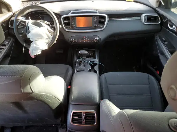 5XYPG4A39KG603293 2019 KIA SORENTO - Image 8