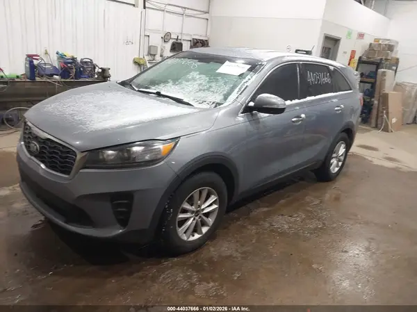 5XYPG4A39KG603732 2019 KIA SORENTO - Image 2