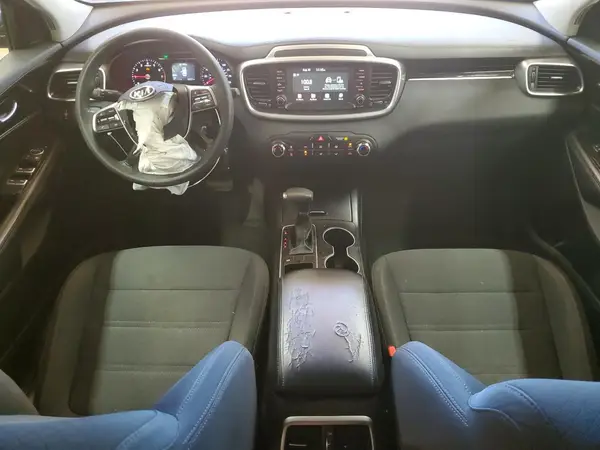 5XYPG4A39KG610678 2019 KIA SORENTO - Image 8