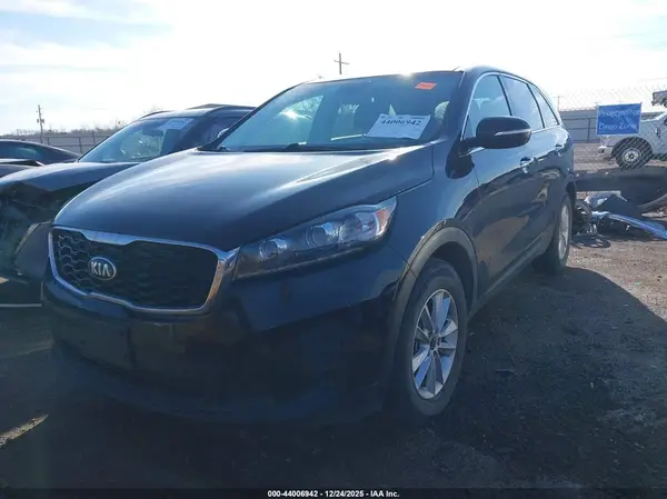 5XYPG4A39LG624050 2020 KIA SORENTO - Image 2