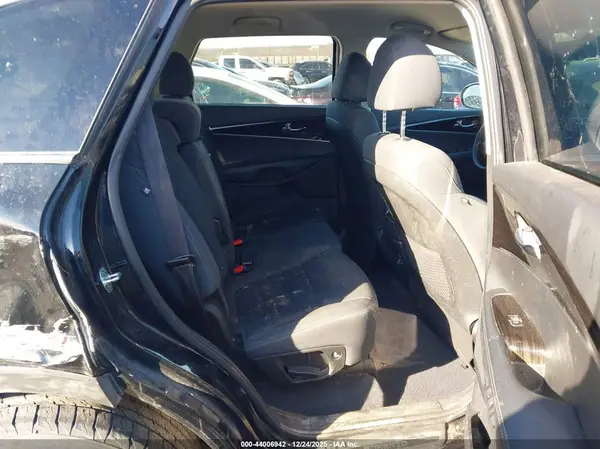 5XYPG4A39LG624050 2020 KIA SORENTO - Image 8