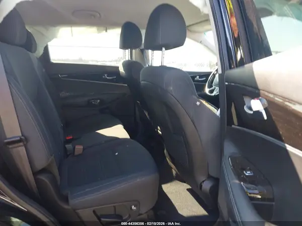 5XYPG4A39LG637302 2020 KIA SORENTO - Image 8