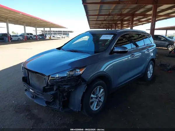 5XYPG4A39LG637929 2020 KIA SORENTO - Image 2