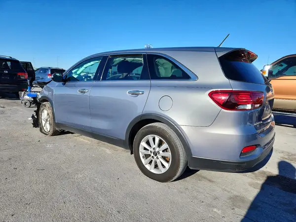 5XYPG4A39LG639423 2020 KIA SORENTO - Image 2