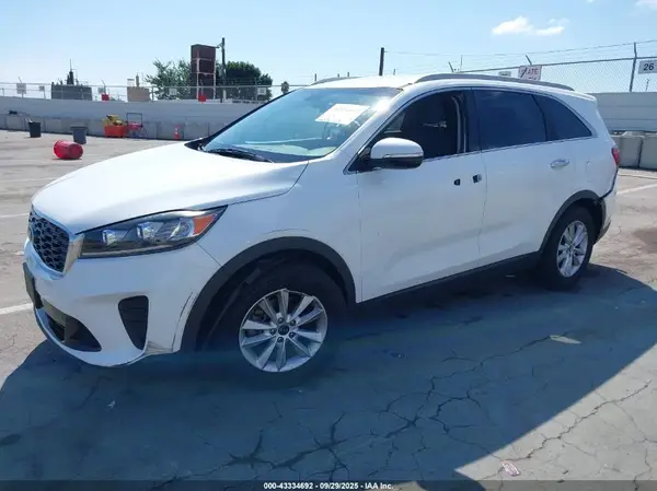 5XYPG4A39LG640720 2020 KIA SORENTO - Image 2
