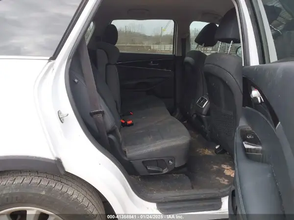 5XYPG4A39LG642824 2020 KIA SORENTO - Image 8