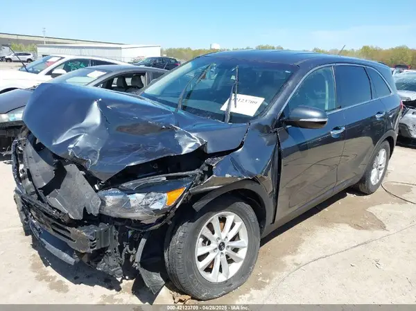5XYPG4A39LG681123 2020 KIA SORENTO - Image 2
