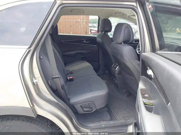 5XYPG4A3XGG004894 2016 KIA SORENTO - Image 8
