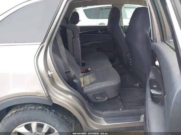 5XYPG4A3XGG006211 2016 KIA SORENTO - Image 8