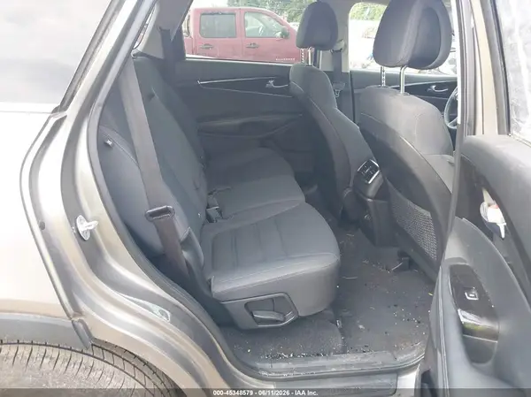 5XYPG4A3XGG007892 2016 KIA SORENTO - Image 8