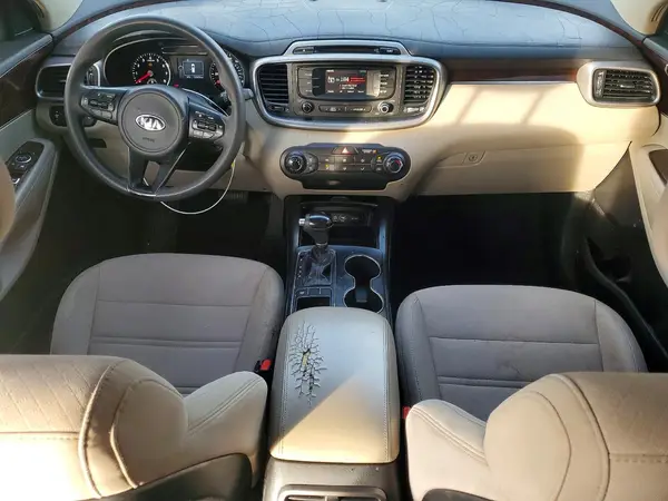 5XYPG4A3XGG015359 2016 KIA SORENTO - Image 8