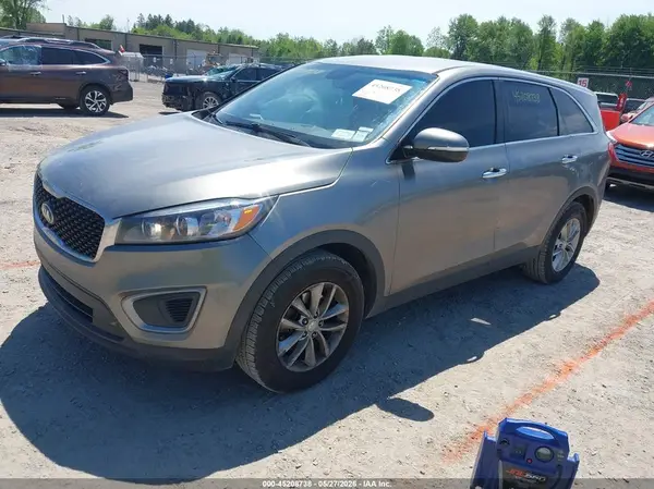 5XYPG4A3XGG015541 2016 KIA SORENTO - Image 2