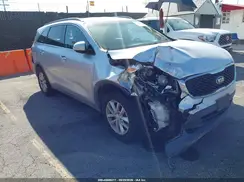 5XYPG4A3XGG017760 2016 KIA SORENTO