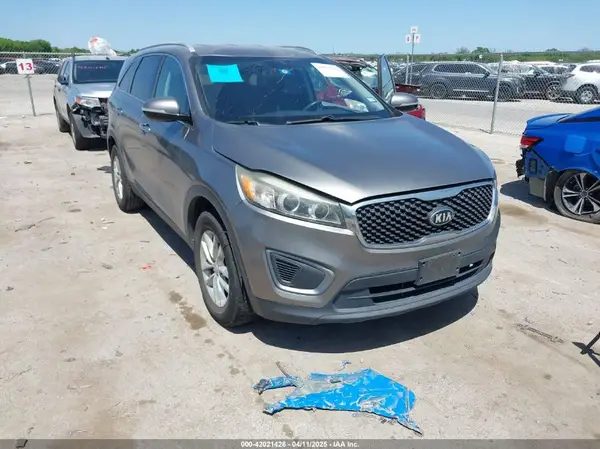 5XYPG4A3XGG020108 2016 KIA SORENTO - Image 1