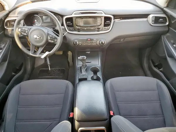 5XYPG4A3XGG021694 2016 KIA SORENTO - Image 8