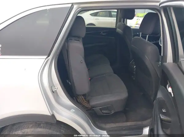 5XYPG4A3XGG024384 2016 KIA SORENTO - Image 8