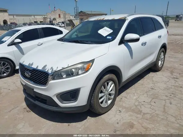 5XYPG4A3XGG028712 2016 KIA SORENTO - Image 2